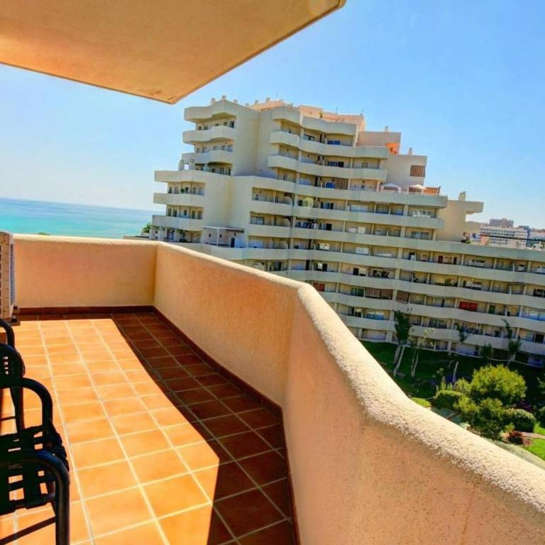 Large Apartment Side Sea View Benalbeach - Apartamento con balcón - 11