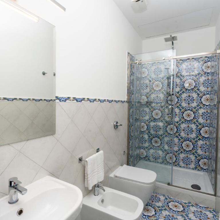 Guest House La Piazzetta - Camera Matrimoniale Deluxe - 2