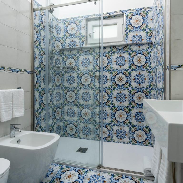 Guest House La Piazzetta - Camera Matrimoniale Deluxe - 4