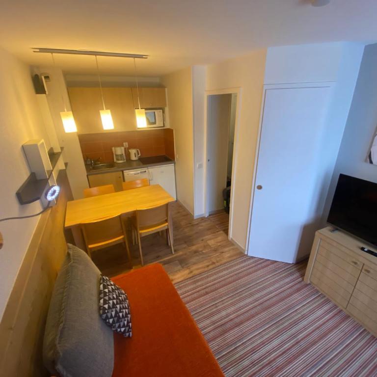 Ski-in ski-out 1 bed, La Tania - Apartment mit 1 Schlafzimmer - 3
