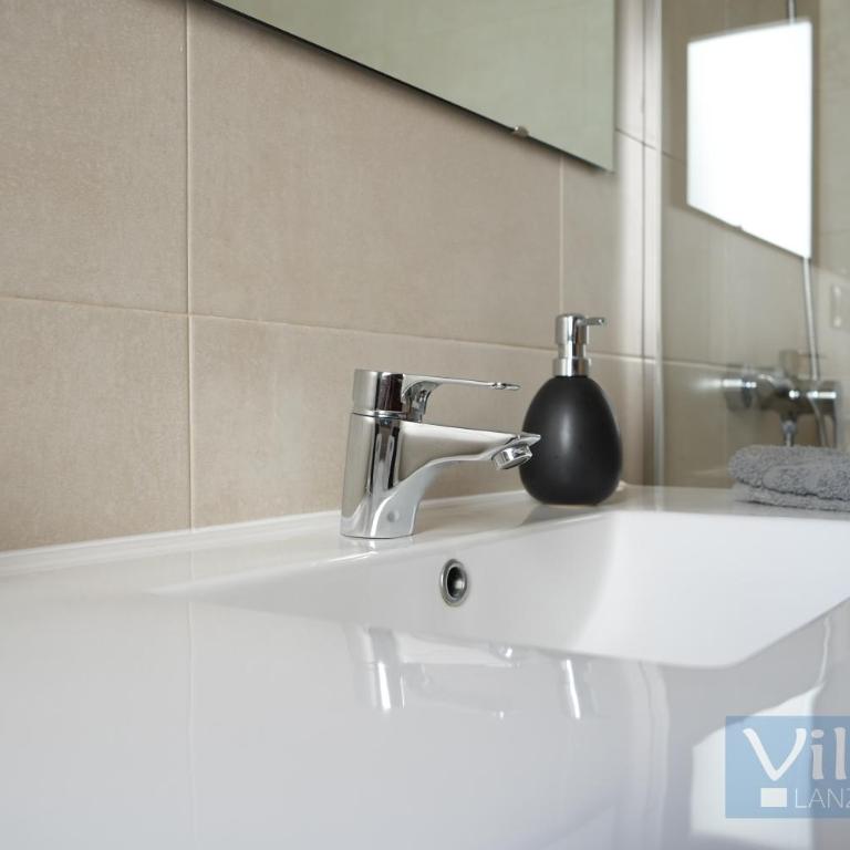 VARELA LO House con Piscina privada - Two-Bedroom House - 11