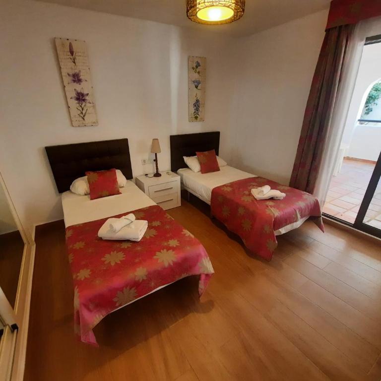 2 bedroom apartment with pool and barbecue - Two-Bedroom Apartment - 8