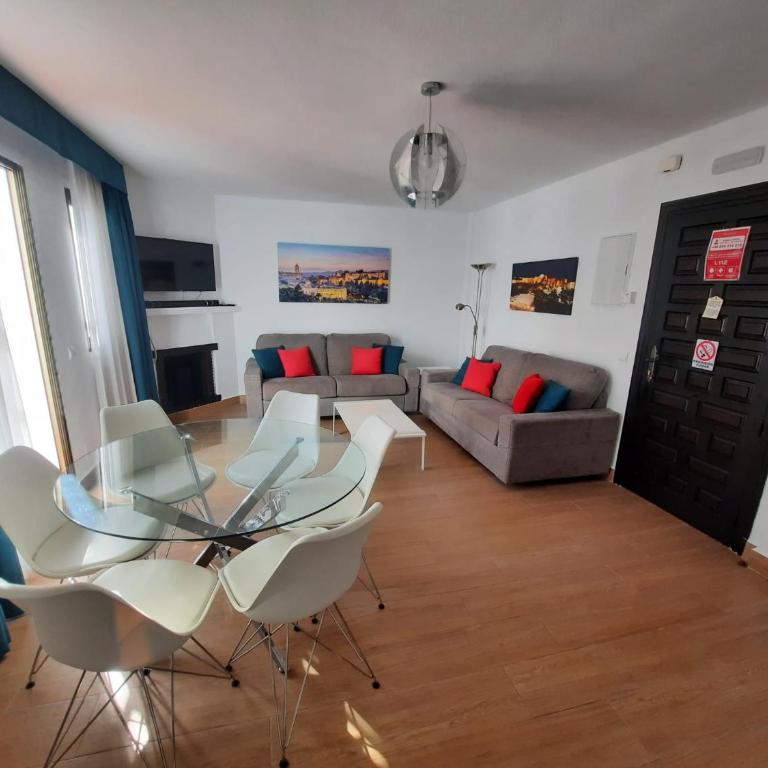2 bedroom apartment with pool and barbecue - Two-Bedroom Apartment - 6