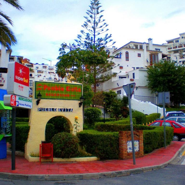 2 bedroom apartment with pool and barbecue - Two-Bedroom Apartment - 21