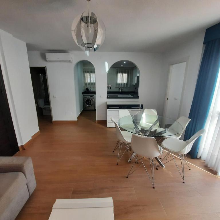 2 bedroom apartment with pool and barbecue - Two-Bedroom Apartment - 27