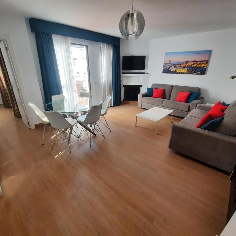 2 bedroom apartment with pool and barbecue - Two-Bedroom Apartment - 28