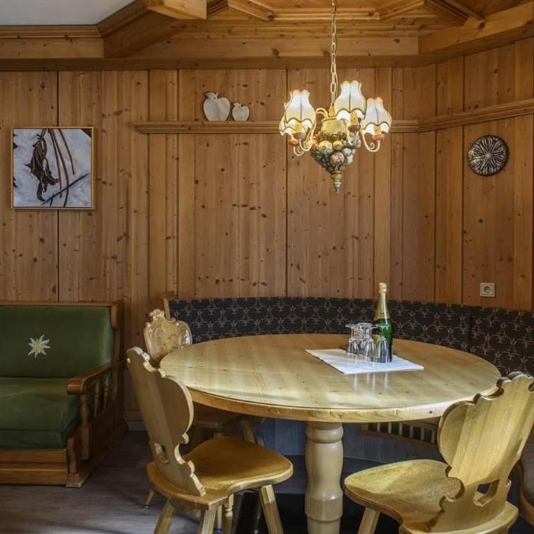 Alpasella Ferienwohnungen - Apartment mit 2 Schlafzimmern und Badezimmer - 37