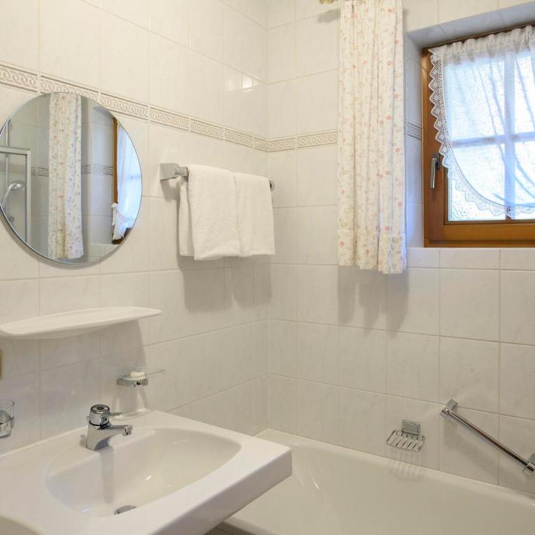 Alpasella Ferienwohnungen - Apartment mit 2 Schlafzimmern und Badezimmer - 44