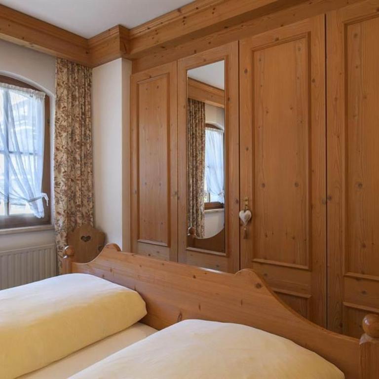 Alpasella Ferienwohnungen - Apartment mit 2 Schlafzimmern und Badezimmer - 42