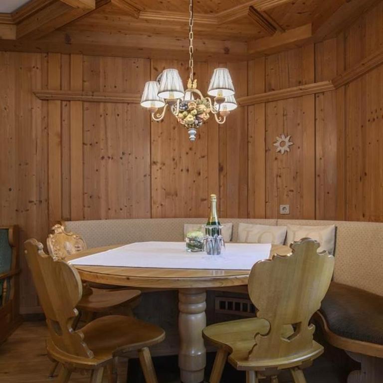 Alpasella Ferienwohnungen - Apartment mit 2 Schlafzimmern und Badezimmer - 52