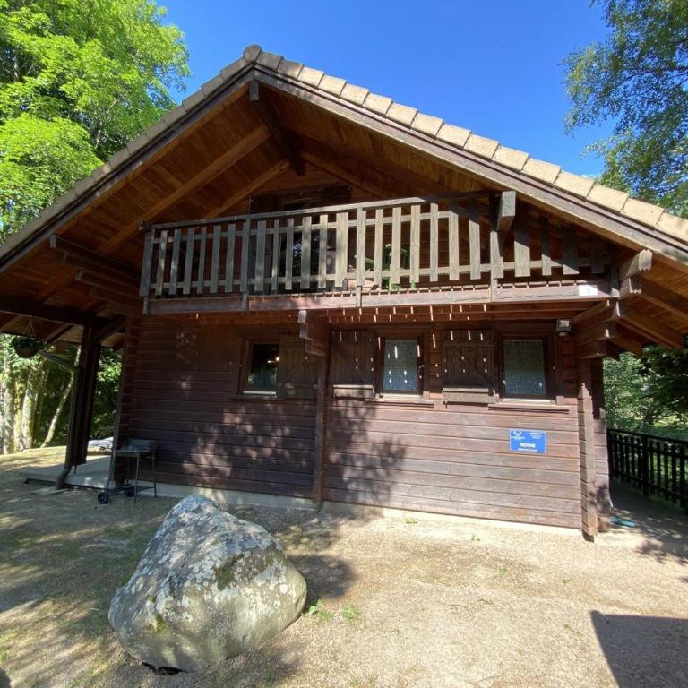 LE RENNE Chalet en bois au calme avec SPA Jacuzzi - Chalet con 3 Camere da Letto - 46