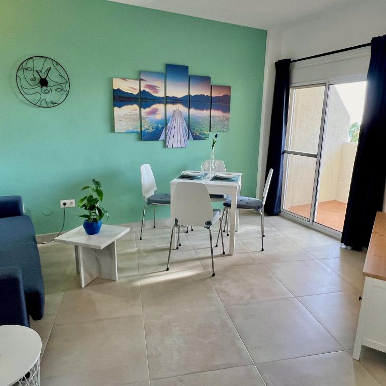 Modern Front Sea View Apartment in BenalBeach - Apartment with Sea View - 4