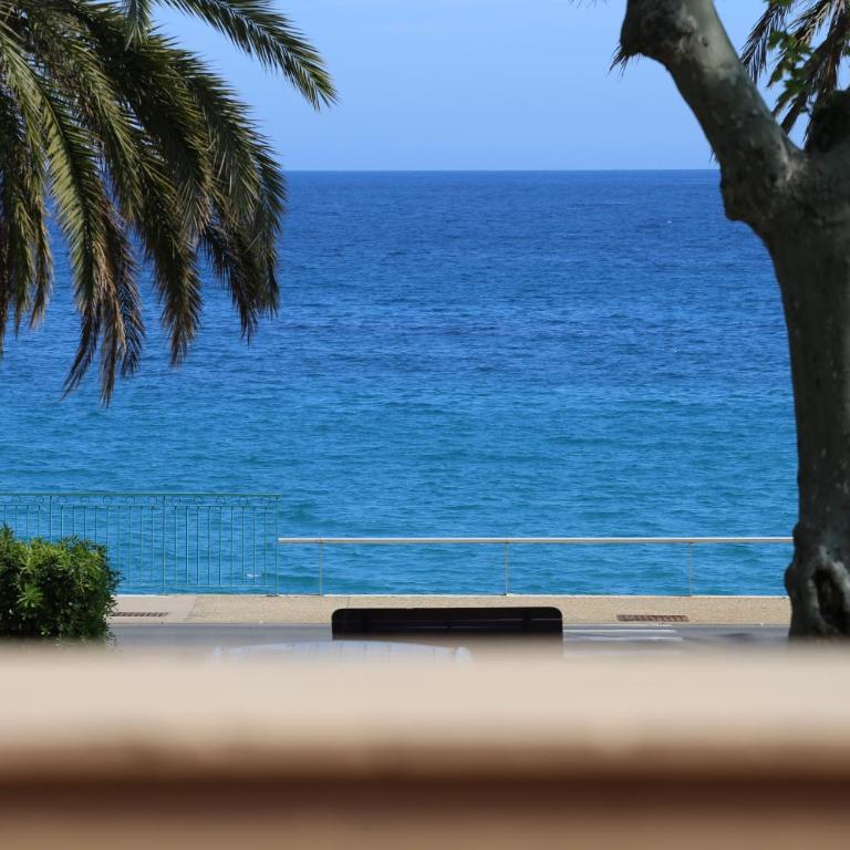 Hotel Pavillon Imperial - Chambre Double Supérieure avec Terrasse - Vue sur Mer - 7