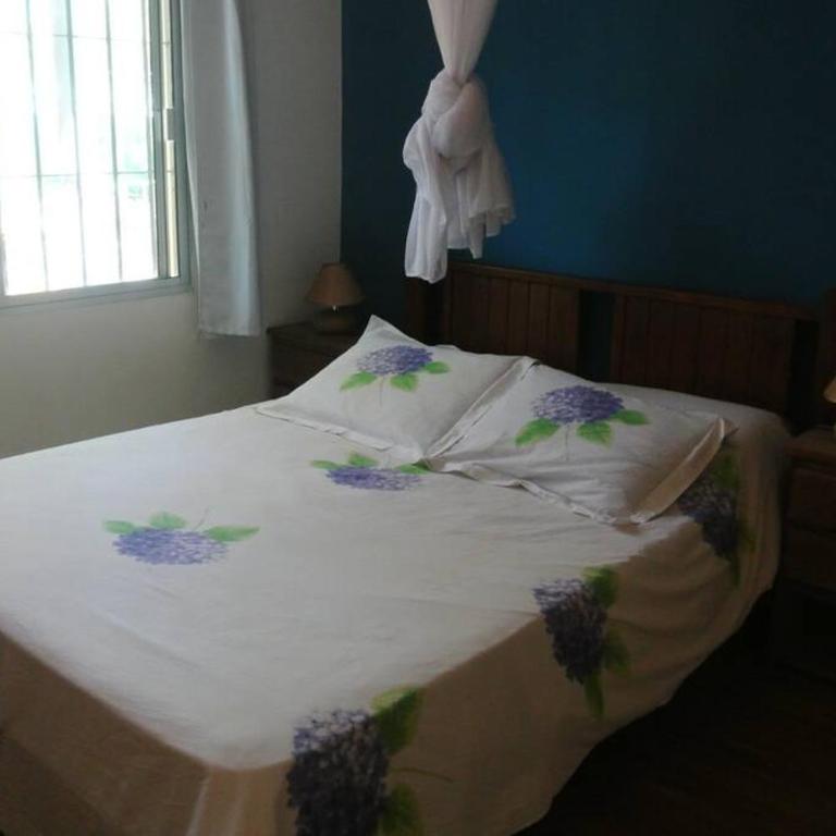 La Floresta - Three-Bedroom House - 6