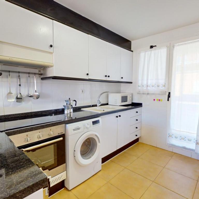 Atico Bassetes Ático en Dénia con gran terraza privada y piscina by Family Homes - Apartamento Ático - 17