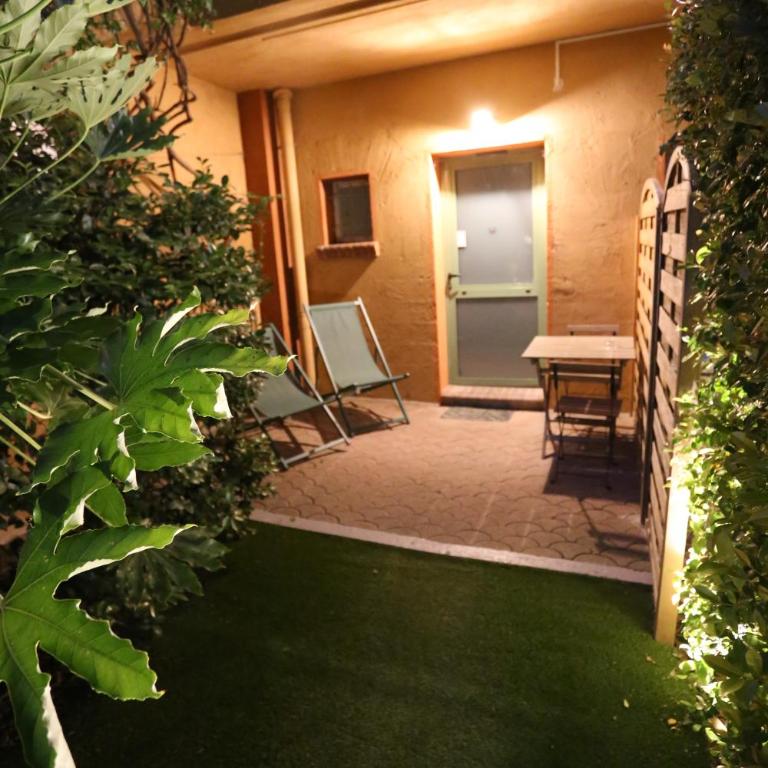 Hotel Pavillon Imperial - Chambre Double ou Lits Jumeaux Standard - Côté Jardin - 8