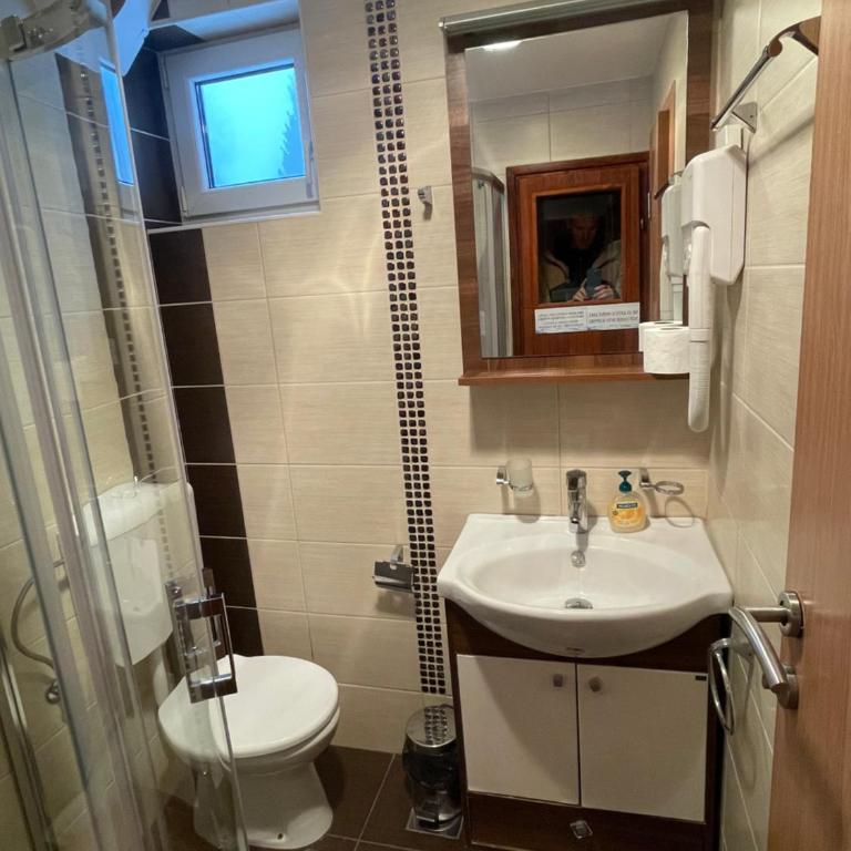Snežna Kuća Apartments - One-Bedroom Apartment - 8