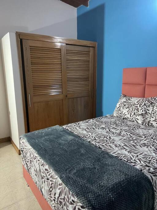 Excellent House (Laureles) Jacuzzi and 6 Rooms - Casa de 6 dormitorios - 20