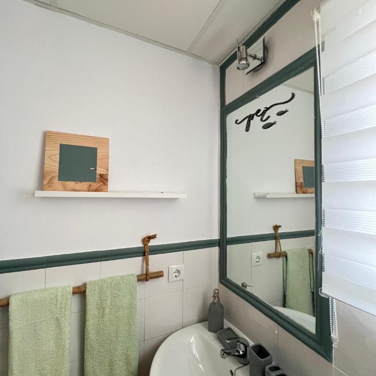 Casa Pez - Three-Bedroom House - 28