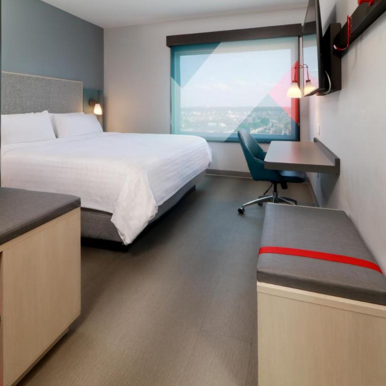 avid hotels - Tijuana - Otay by IHG - Standard King Room - 7