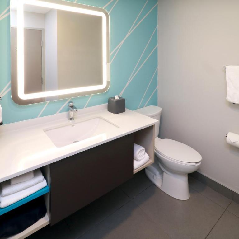 avid hotels - Tijuana - Otay by IHG - Standard King Room - 13