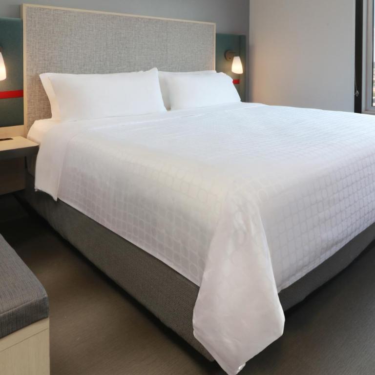 avid hotels - Tijuana - Otay by IHG - Standard King Room - 12