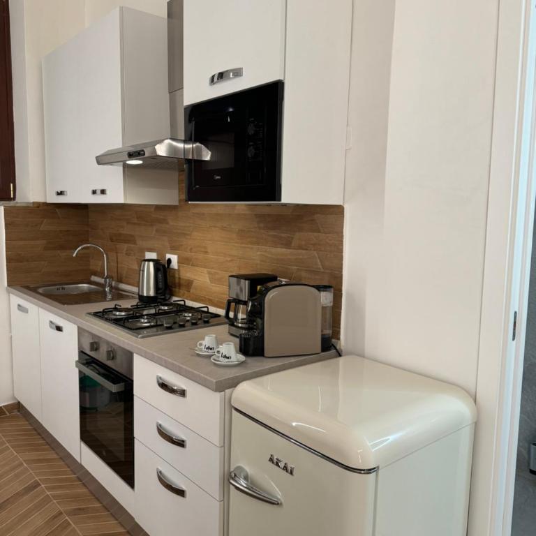 Enjoyhousebracciano suite2 - Suite Deluxe con Vasca Idromassaggio - 4