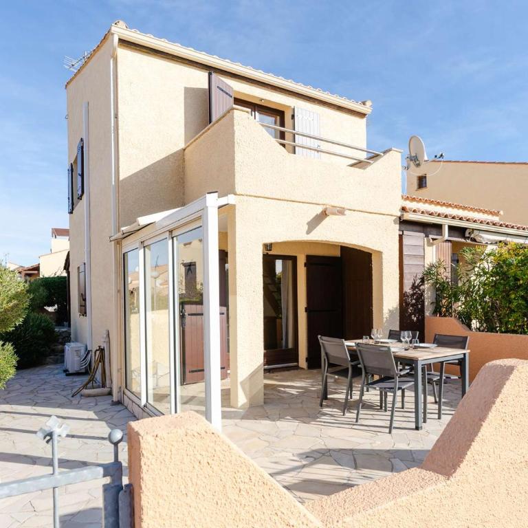 Pavillon T3 avec piscine, climatisation et parking à Narbonne-Plage - FR-1-409-248 - Villa - 2
