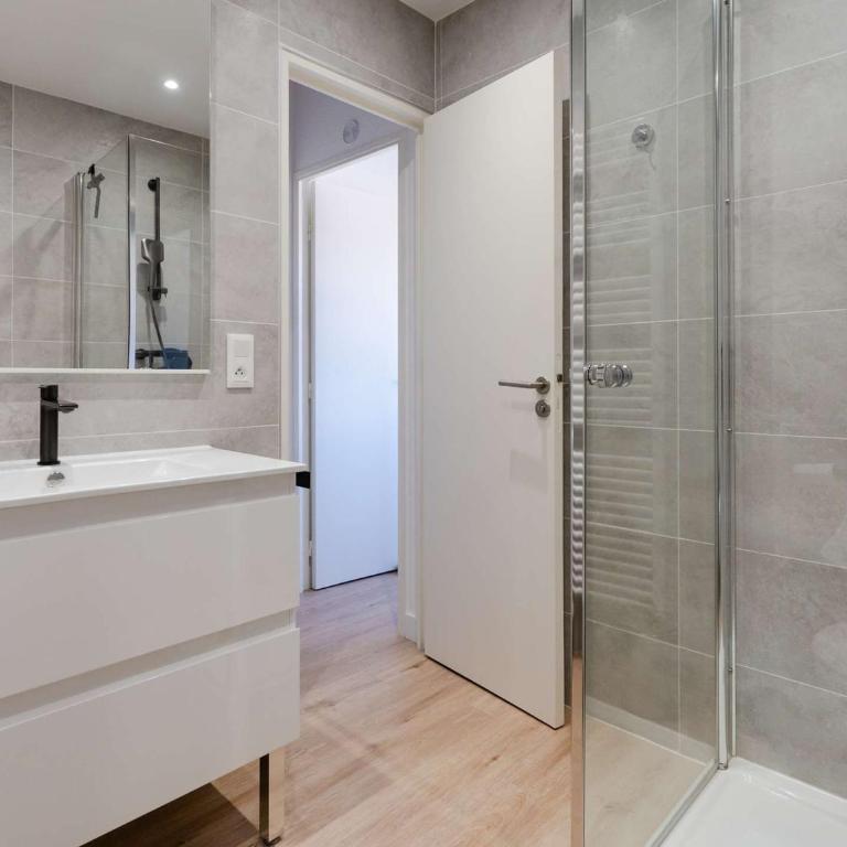 Pavillon T3 avec piscine, climatisation et parking à Narbonne-Plage - FR-1-409-248 - Villa - 9