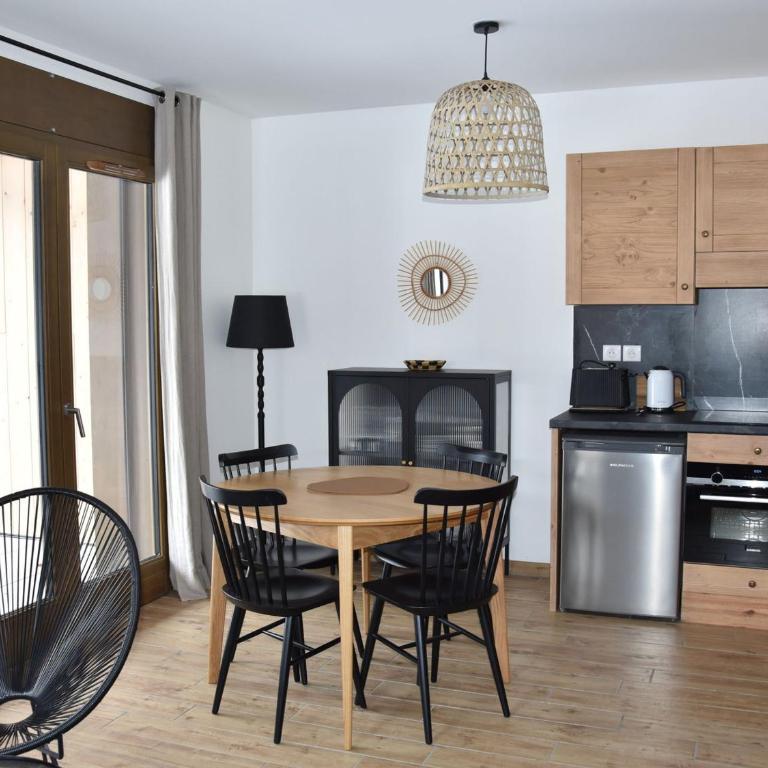 Appartement 3 pièces, 4 pers, proche téléphérique - FR-1-464-225 - Appartement - 12