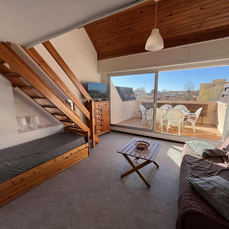 Duplex central avec terrasse, parking et équipements modernes pour 6 personnes à Marseillan - FR-1-387-201 - Appartement - 2