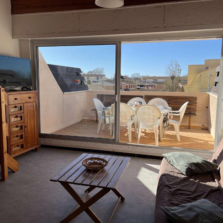 Duplex central avec terrasse, parking et équipements modernes pour 6 personnes à Marseillan - FR-1-387-201 - Appartement - 10