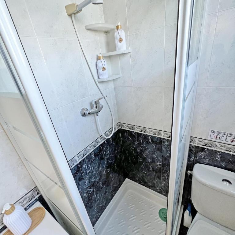 A 100 metros de la playa. Parking Gratuito Privado - Apartamento de 1 dormitorio - 22