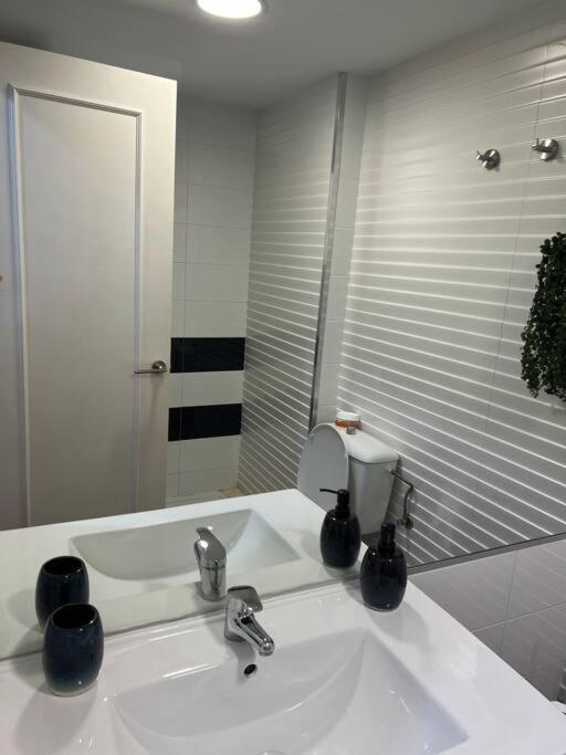 Apartamento Oasis - Two-Bedroom Apartment - 13