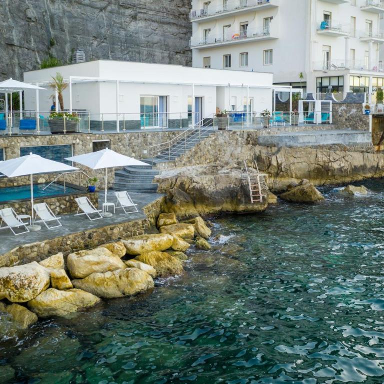 Amore Rentals - Villa del Maggiore - Villa Deluxe - 57