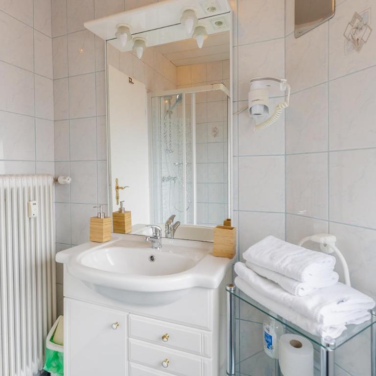 Sun & See - Doppelzimmer mit Balkon - 14