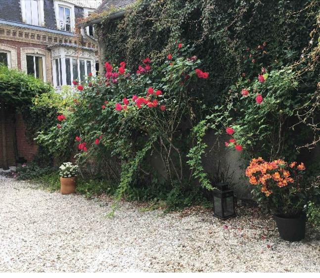 Maison individuelle dans ancienne ecurie - Maison de Vacances - 25