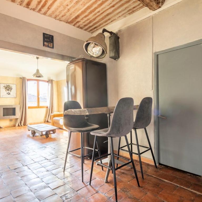 Authentique Appartement Aixois - One-Bedroom Apartment - 7