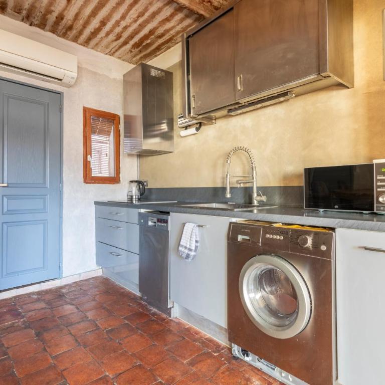 Authentique Appartement Aixois - One-Bedroom Apartment - 9