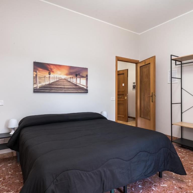 Travelershome Ciampino&Morena GuestHouse - Camera Deluxe Matrimoniale/Doppia con Letti Singoli con Vista Giardino - 5