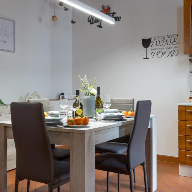 GuestHost - Piazza Artigiani Pisa Lovely Apartment - Two-Bedroom Apartment - 6