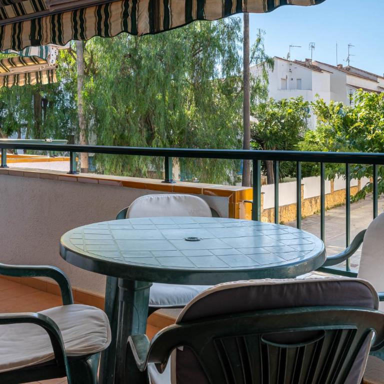 AT044 Cerca de la playa, con piscina y airco - Two-Bedroom Apartment - 2