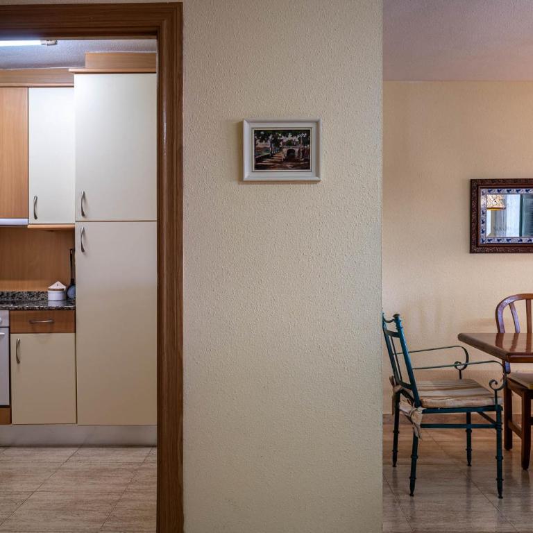AT044 Cerca de la playa, con piscina y airco - Two-Bedroom Apartment - 14