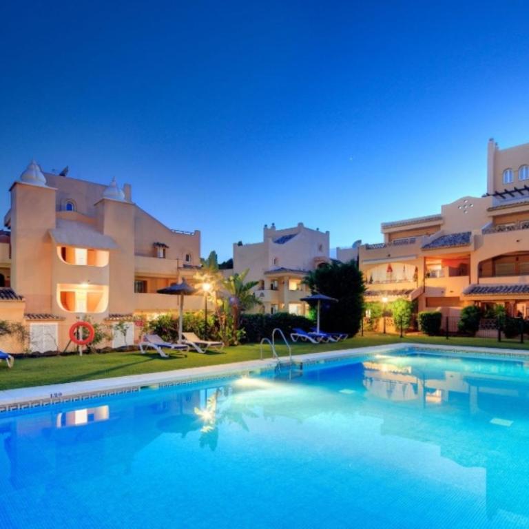 Santa Maria Village, Elviria, Marbella - Apartamento de 2 dormitorios - 1