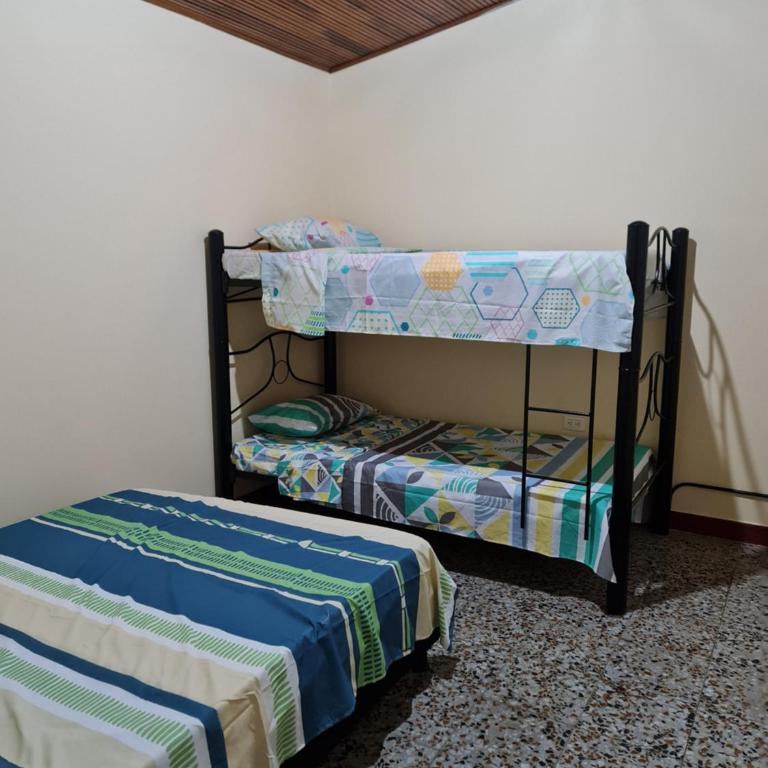 EL CACIQUE VILLETA - Habitación Cuádruple Clásica - 12