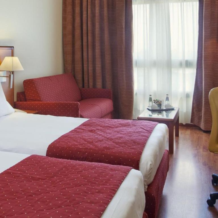 Holiday Inn Cagliari by IHG - Camera King Premium con Divano-Letto - 5