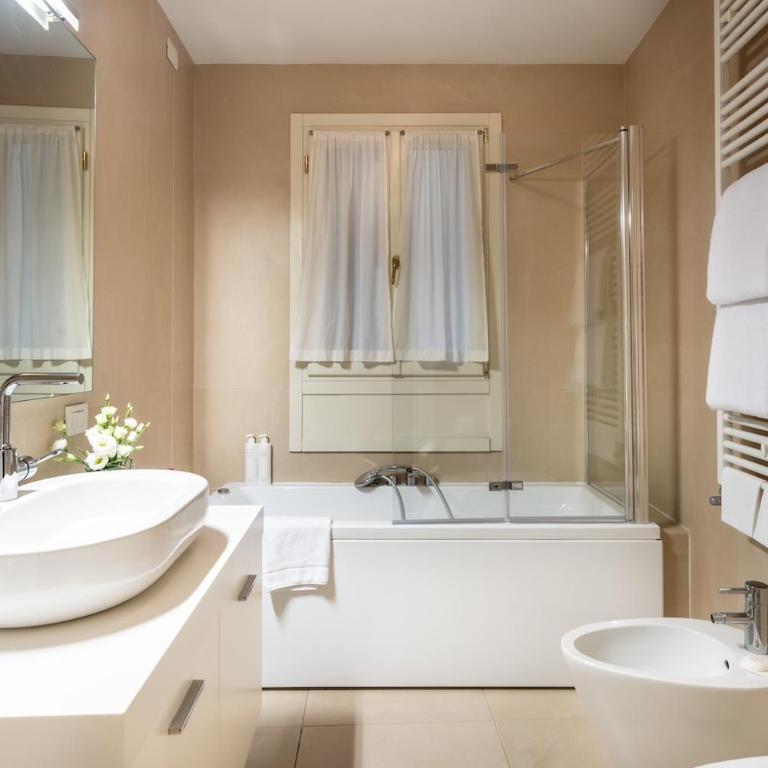 San Teodoro Palace - Luxury Apartments - One-Bedroom Premium Apartment - 11