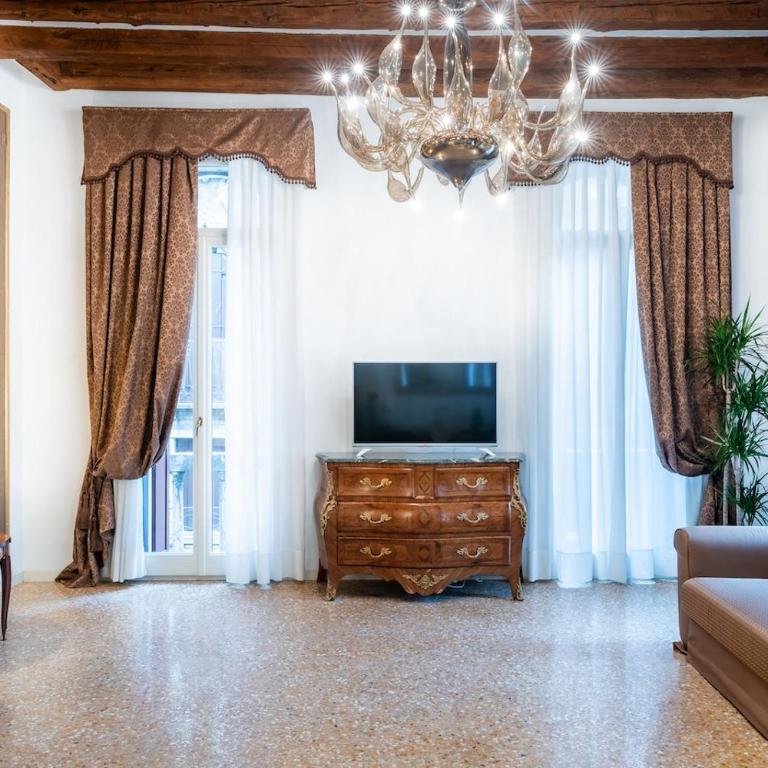 San Teodoro Palace - Luxury Apartments - One-Bedroom Premium Apartment - 14
