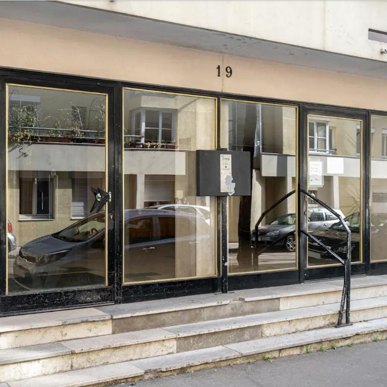 Chambre pour une personne proche de la Gare - Chambre Double avec Salle de Bains Commune - 14