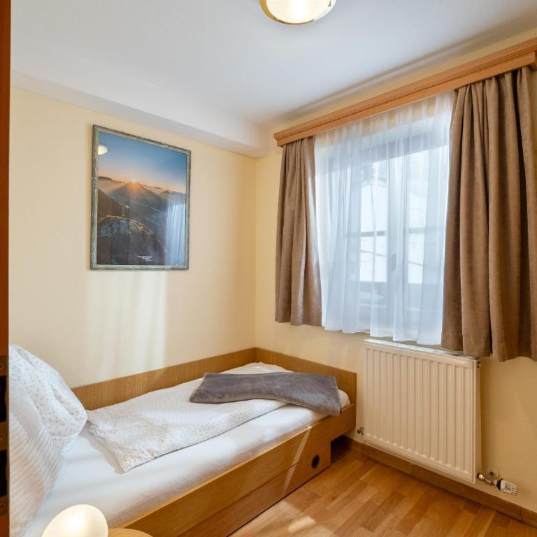 Haus Hofbichl - Standard Apartment mit 2 Schlafzimmern und Balkon - 8